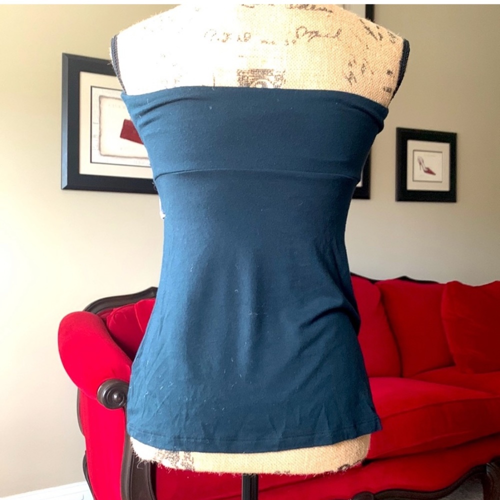 Super Cute Express Top w/ Leopard Belt!! - Picture 2 of 2